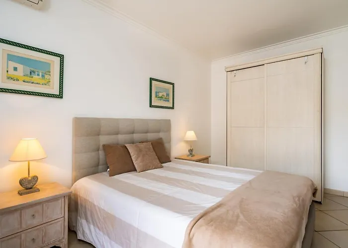 Pedra Dos Bicos By Intiholidays *